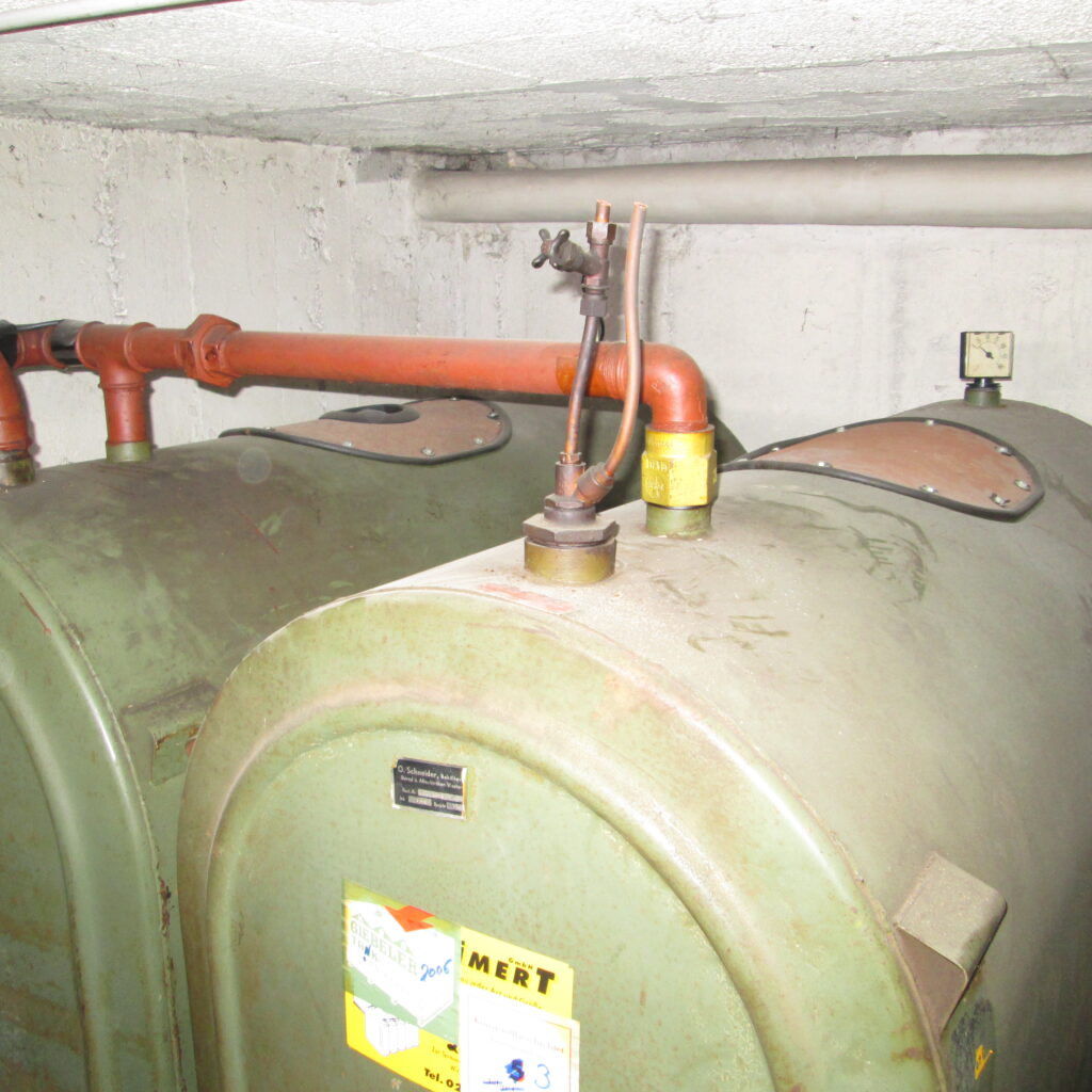Stahlbatterietank